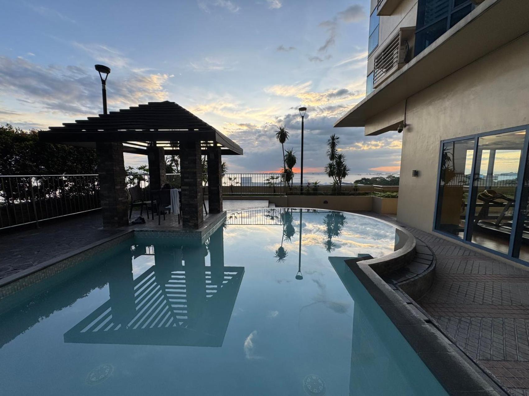 Grand Riviera Suites Manila Eksteriør billede